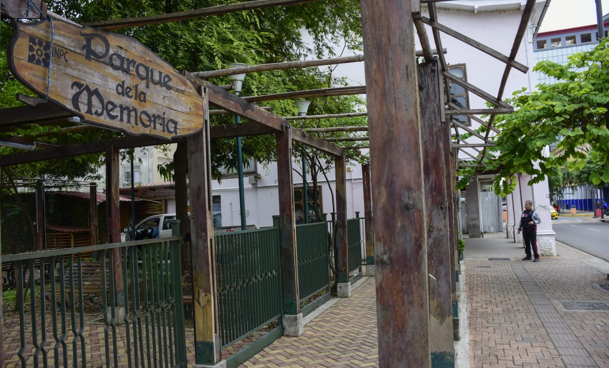El parque de la Memoria luce deteriorado y se proyecta mejorarlo.