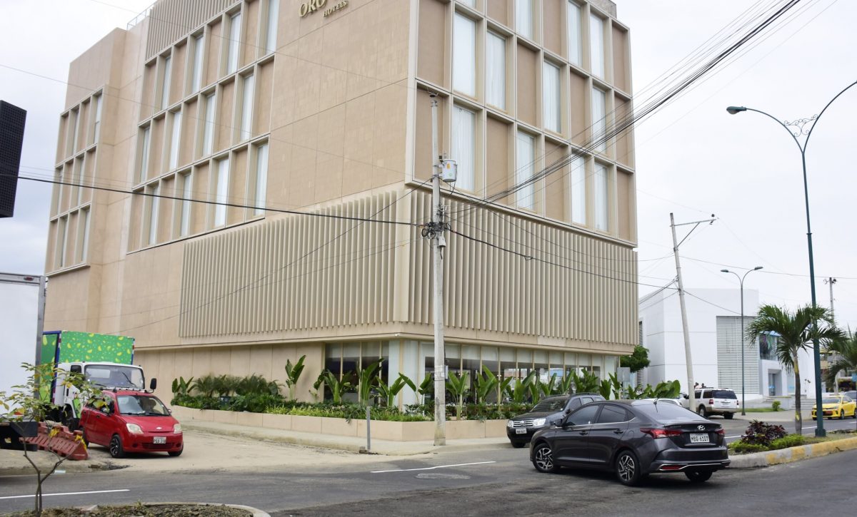 Los vehículos tendrán accedo directo al hotel, con la apertura del parterre.