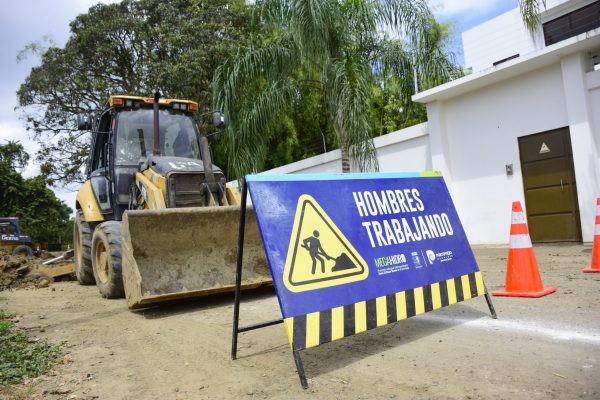 En la zona norte de Portoviejo se construye el sistema hidrosanitario, con el crédito de 50 millones de dólares.