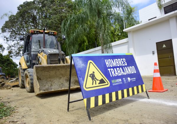 En la zona norte de Portoviejo se construye el sistema hidrosanitario, con el crédito de 50 millones de dólares.