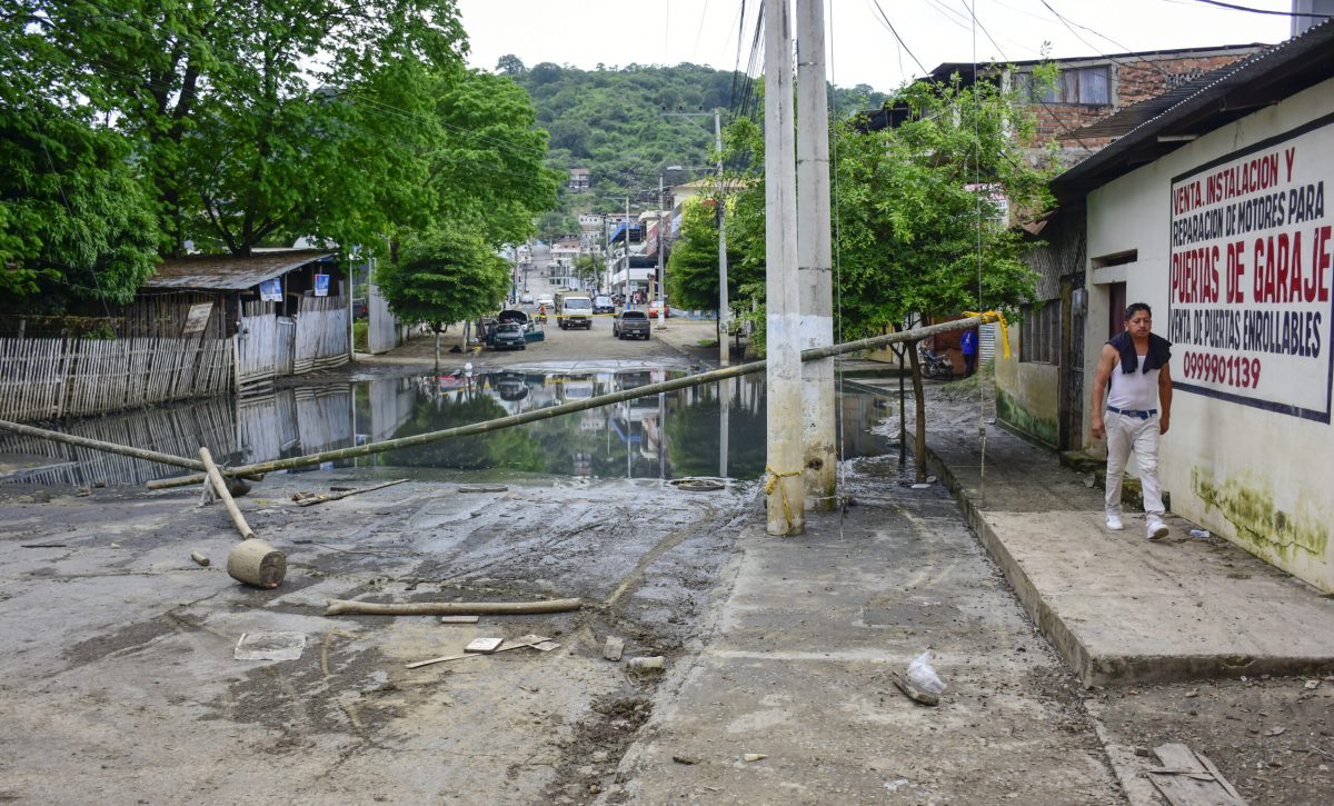 aguas servidas alcantarillado portoviejo calle miguel h alcivar