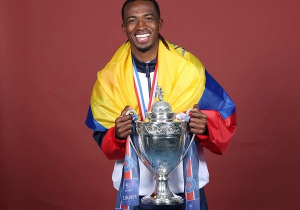 Pacho dedica la Copa de Francia a su madre antes de la final de la Champions