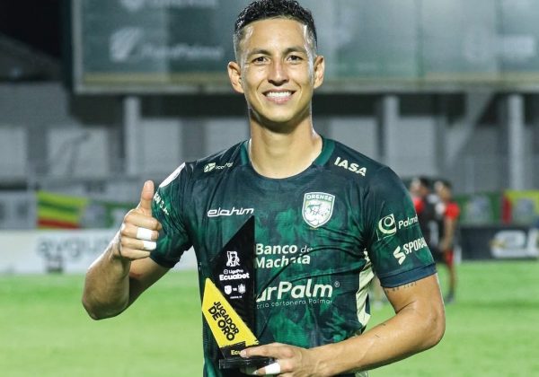 El delantero manabita Miguel Parrales estaría en la mira de Barcelona y Emelec.
