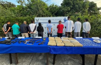 Parte de los detenidos en operativo Huracán 16 fueron presentados junto a las evidencias.