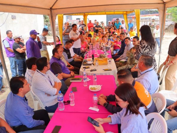 Líderes comunitarios y autoridades provinciales, se activaron en mesas técnicas de trabajo.