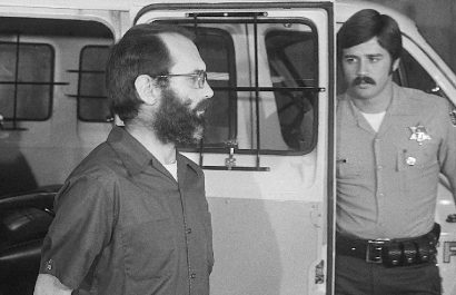 Patrick Wayne Kearney, conocido como el “Asesino de la Autopista” y el “Asesino de las Bolsas de Basura”, confesó haber asesinado al menos a 21 personas.