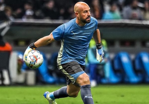 Pepe Reina anuncia su retiro del fútbol profesional a los 42 años