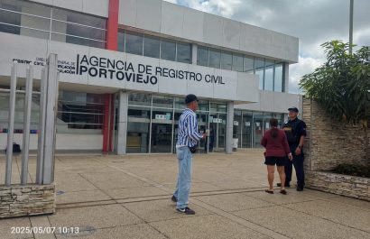 Persisten demoras en turnos y entrega de cédulas y pasaportes en Registro Civil de Portoviejo