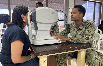 Más de 2.700 ecuatorianos recibieron atención médica gratuita a bordo del USNS Comfort en Manta