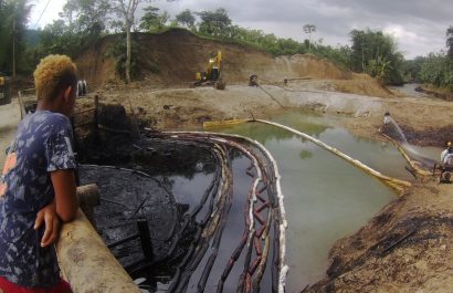 Petroecuador indemniza con 1.4 millones de dólares a las personas afectadas por el derrame de combustible registrado el 13 de marzo en Esmeraldas.