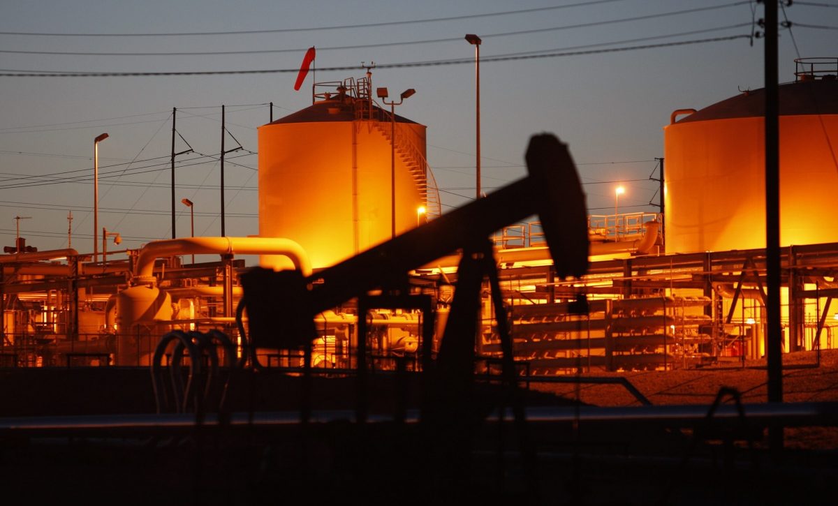 El Brent pierde el umbral de los 52 dólares al retroceder más de un 1,7% en la jornada. Foto: Archivo de Europa Press.