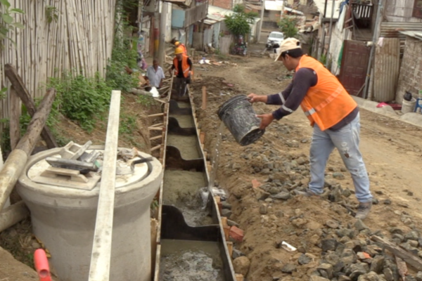 Picoazá: Construcción de la calle Loma del Calvario alcanza un avance del 21% en su primer mes