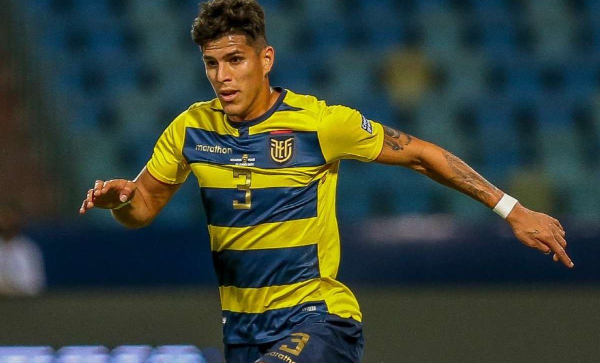 Piero Hincapié defensa de la selección de Ecuador