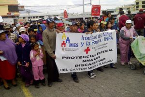 Pobreza afecta al 49,4% de la niñez en Ecuador, reporta el INEC