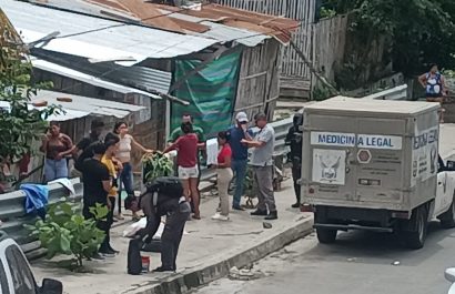 La Policía confirmó que Yandri Gómez Moreira fue asesinado de once disparos en el barrio Simón Bolívar de la parroquia Eloy Alfaro de Manta.