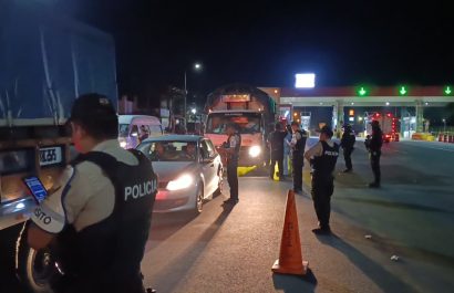 Policía Nacional retoma control de las vías estatales en Santo Domingo y otras provincias