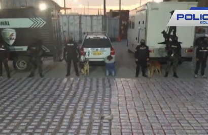 Policía de Ecuador decomisa cuatro toneladas de cocaína con destino a España
