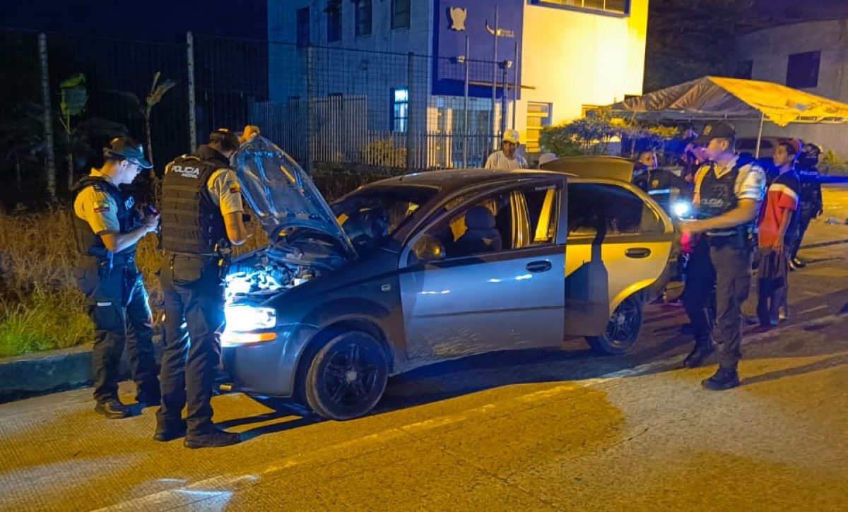 Policía de Manabí recupera vehículos robados y detiene a un sospechoso en controles viales
