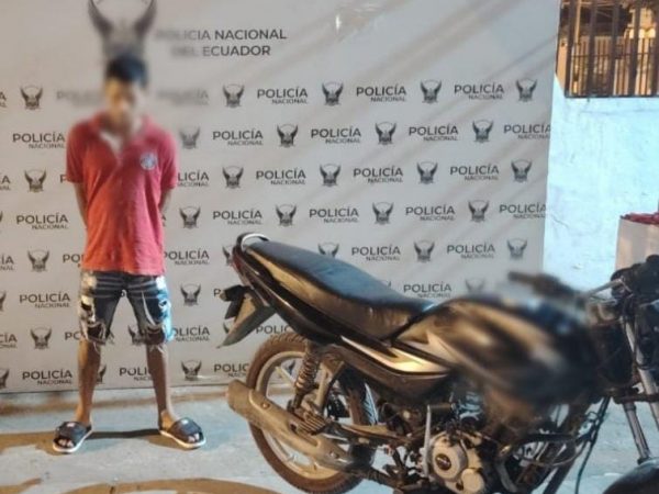 Policía frustra robo en Esmeraldas y neutraliza a presunto antisocial armado