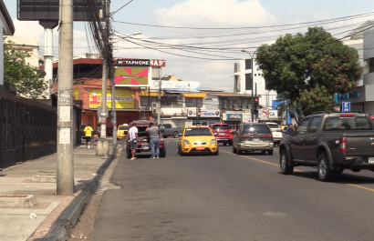 Portoviejo amanece con tráfico vehicular fluido este jueves 1 de mayo