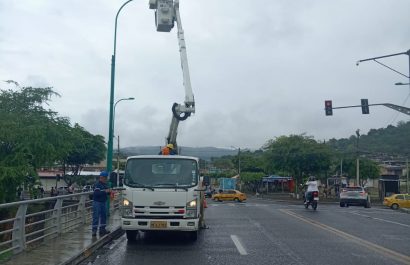 Portoviejo avanza en la mejora del alumbrado público en varios sectores