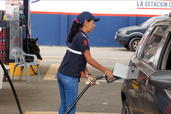 Portoviejo en alerta por posible desabastecimiento tras incidente en refinería de Esmeraldas
