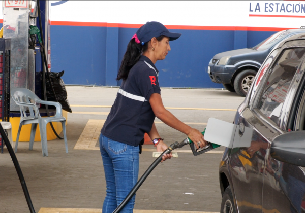 Portoviejo en alerta por posible desabastecimiento tras incidente en refinería de Esmeraldas