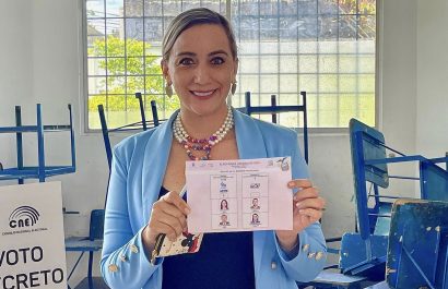 Prefecta de Santo Domingo de los Tsáchilas reconoce triunfo de Noboa en elecciones