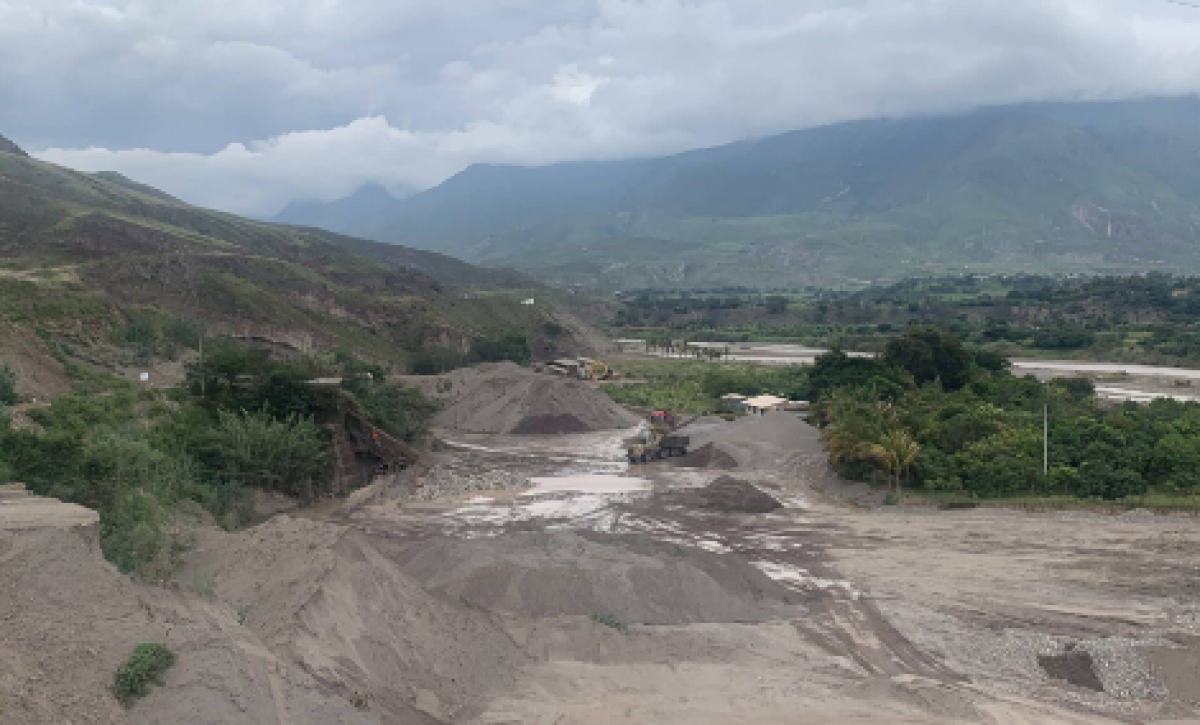 Prefecto de Azuay responde a Noboa sobre proyecto minero Loma Larga y defiende el agua