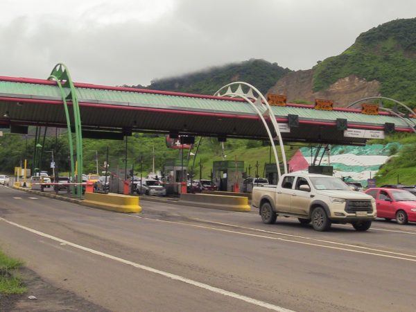 Prefectura de Manabí retoma administración de vía Portoviejo-Montecristi tras fallo judicial