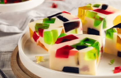 Prepara un delicioso mosaico de gelatina de forma rápida y fácil