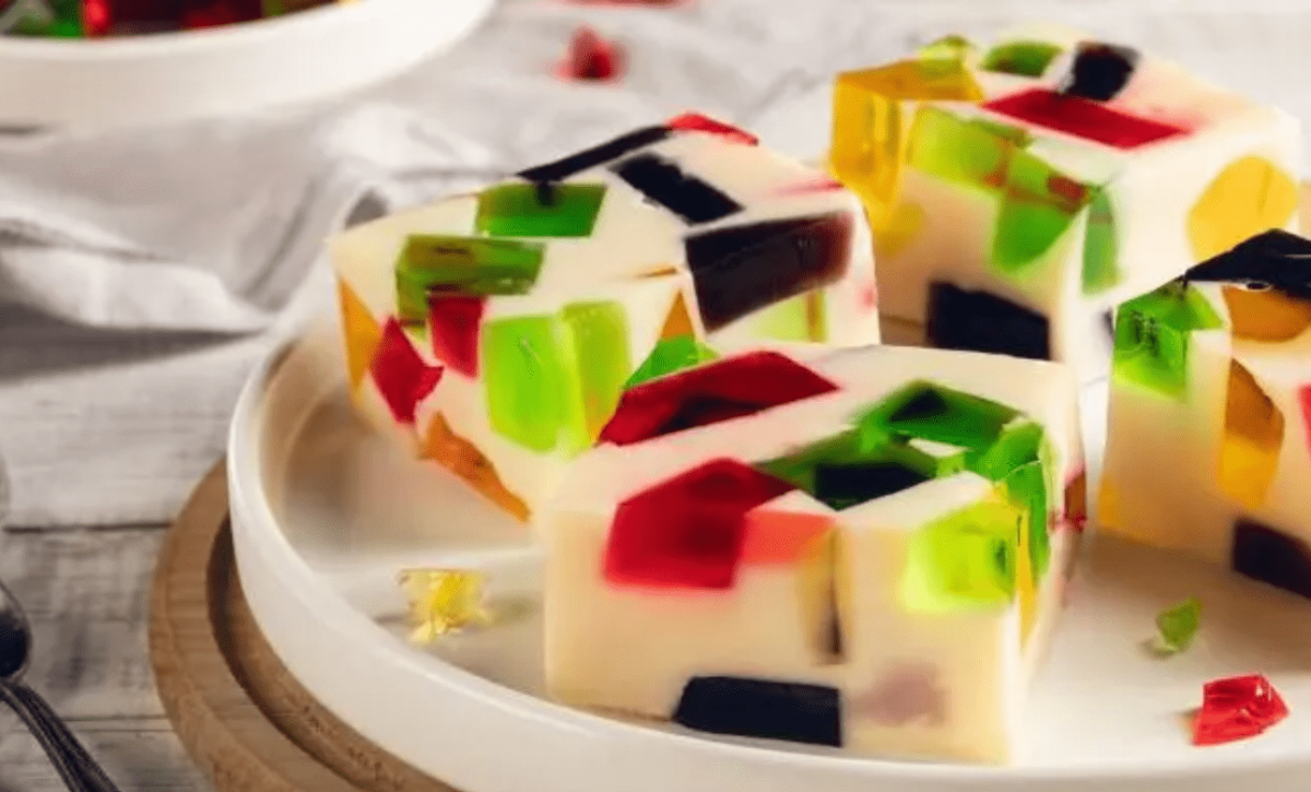 Prepara un delicioso mosaico de gelatina de forma rápida y fácil