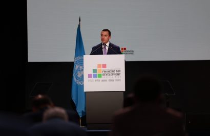 Presidente Noboa propone nueva arquitectura financiera global en conferencia internacional