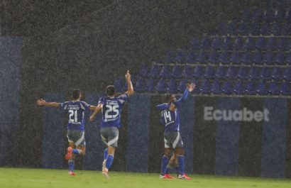 Presidente de Emelec, Jorge Guzmán, confirma que pagarán la totalidad de la deuda con FIFA para poder contratar en junio