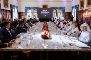 Primer Foro Ecuador–Emiratos Árabes Unidos impulsa inversiones en energía y tecnología