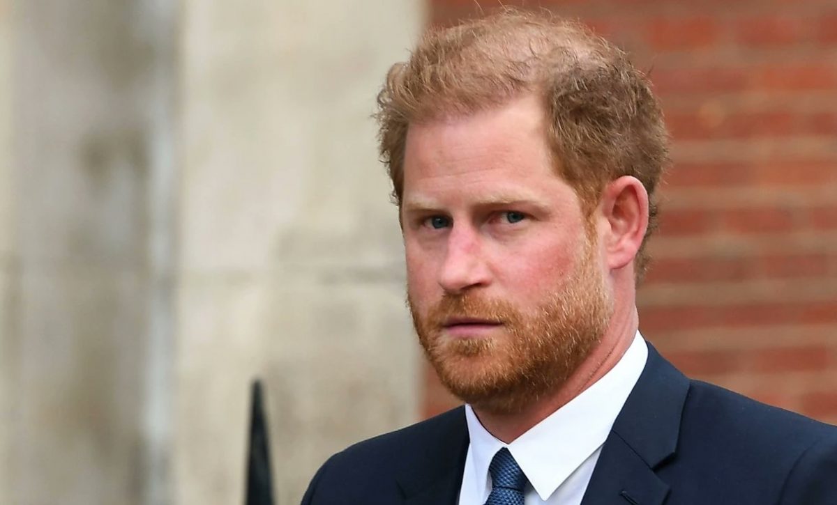 El príncipe Harry está evaluando cambiar su apellido Mountbatten-Windsor por Spencer.