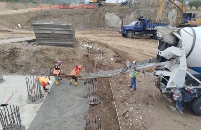 Esta semana se empezó con la cimentación del primer puente.