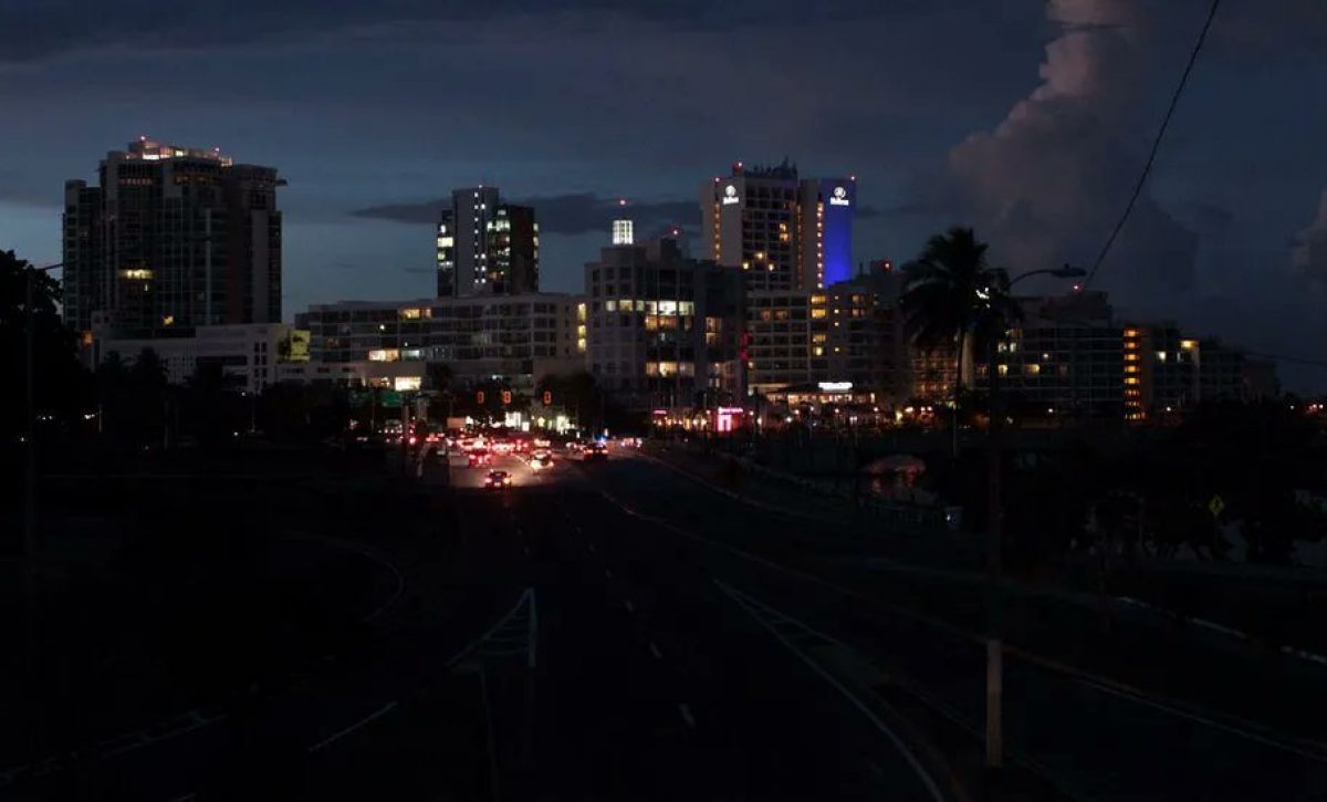 Puerto Rico sufre apagón general por fallo en plantas generadoras