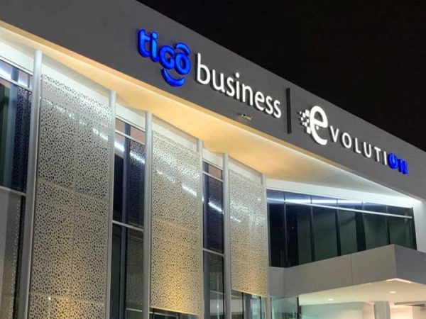 ¿Qué factores influyeron para que Millicom (Tigo) decida comprar Movistar Ecuador a Telefónica Hispam? (Millicom).