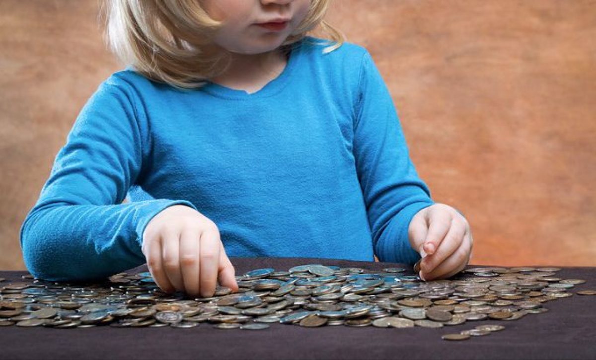 ¿Qué hacer cuando un niño se traga una moneda?