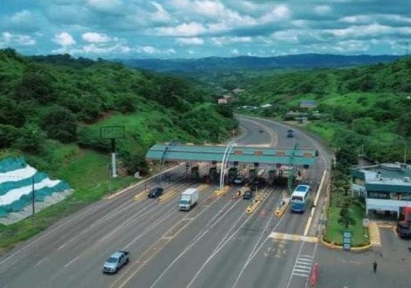 Queda suspendido el cobro de peaje en la estación Cerro Guayabal, en la vía Portoviejo-Montecristi (Manabí)