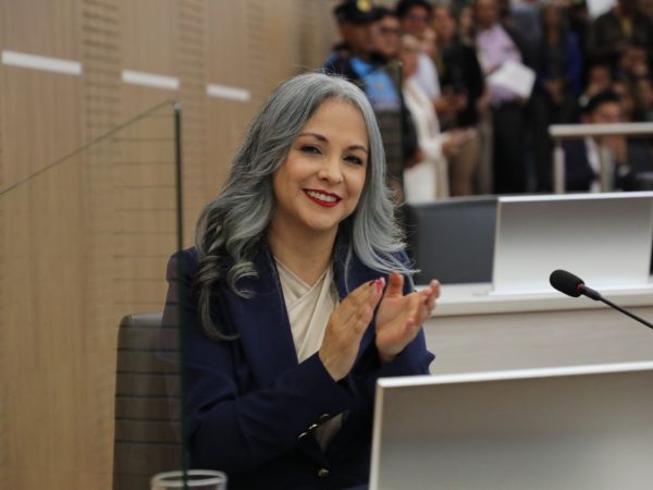 ¿Quién es Fernanda Racines, la vicealcaldesa que repite en el cargo