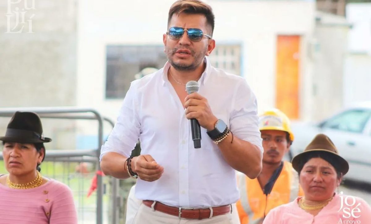 Quién es José Arroyo, el alcalde de Pujilí y primera autoridad LGBTI electa, ahora detenido por peculado