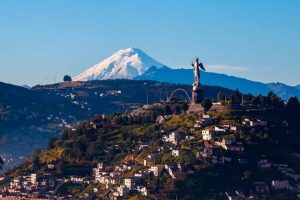 Quito vivirá un jueves con clima fresco y lluvioso, pero alto índice de radiación UV este 22 de mayo