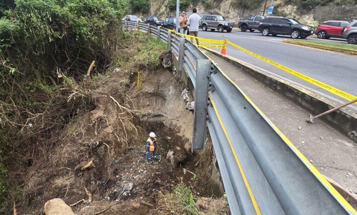 Quito Inicia construcción de muro de contención en la Av. Oswaldo Guayasamín, sector Cumbayá