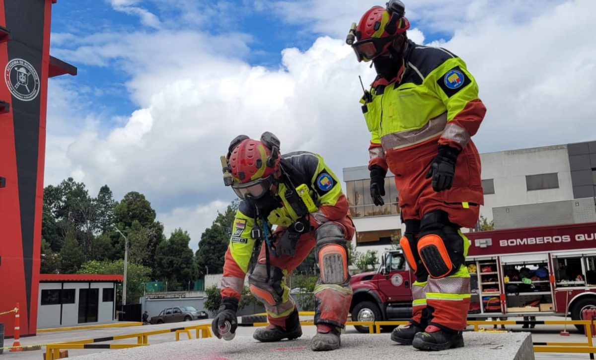 Quito: bomberos fortalecen capacidades para búsqueda y rescate urbano con miras a certificación internacional