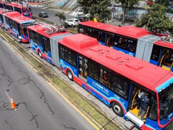 Quito estrena moderna flota de trolebuses eléctricos
