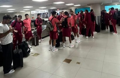 Jugadores de River Plate en el aeropuerto José Joaquín de Olmedo.