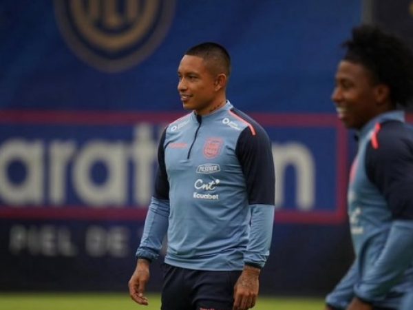 Cristian Ramírez y Ángelo Preciado jugadores de la selección.