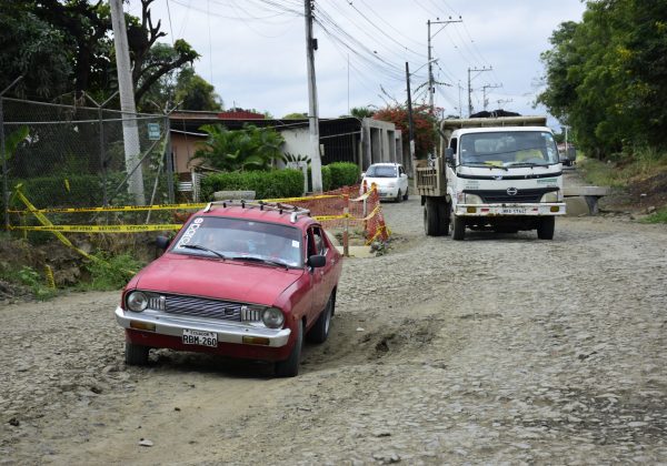 Reanudan obras viales en Cuatro Esquinas-Pachinche tras culminación parcial de proyecto de agua